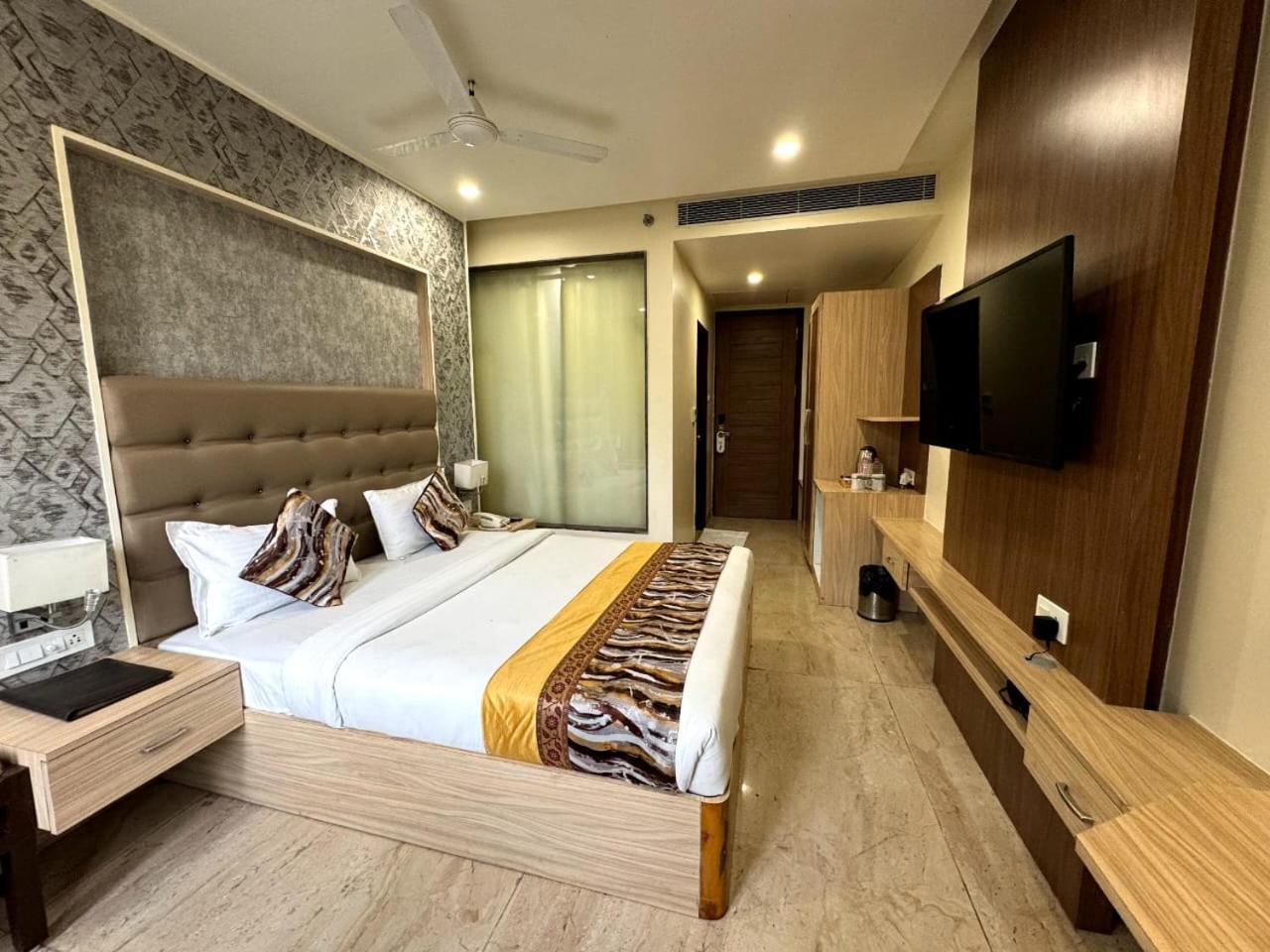 Hotel River Rhythm Assi Ghat Varanasi Exterior photo