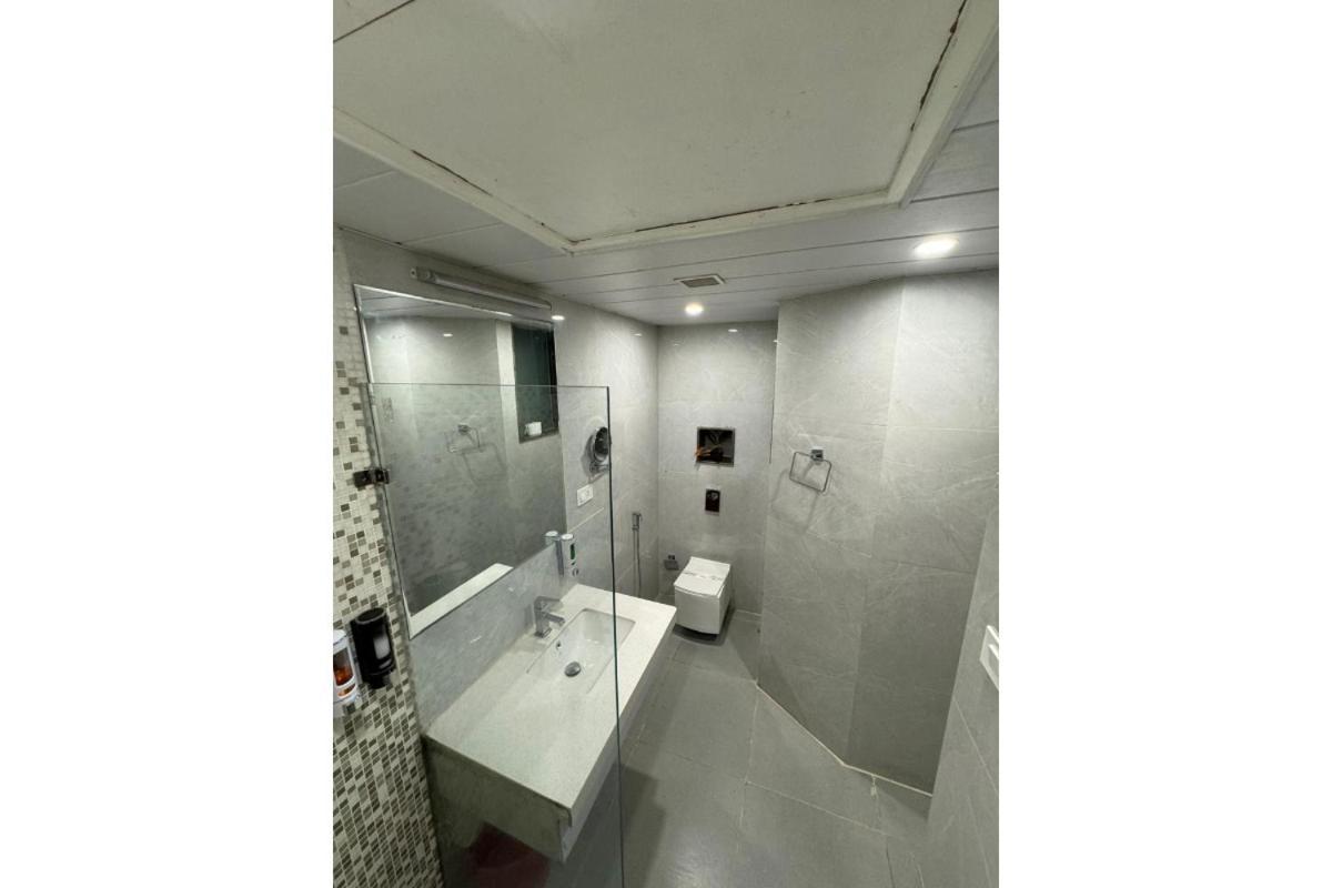 Hotel River Rhythm Assi Ghat Varanasi Exterior photo