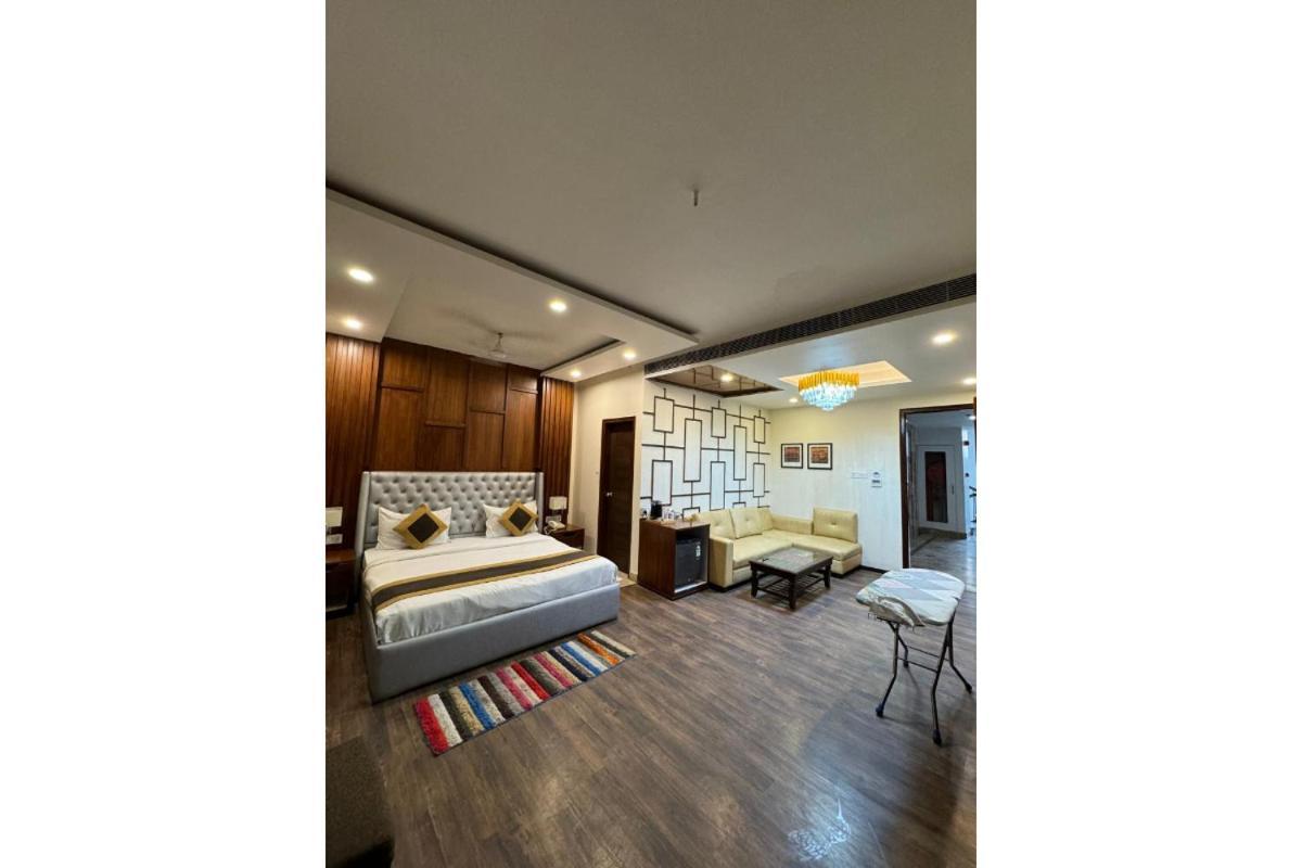 Hotel River Rhythm Assi Ghat Varanasi Exterior photo